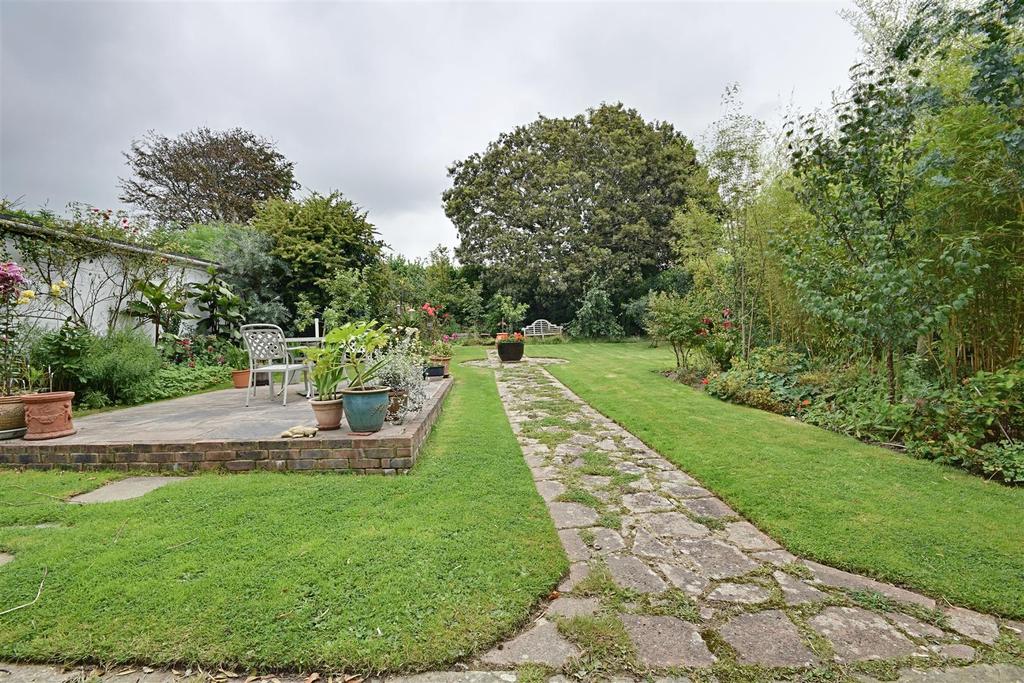 Gillham Wood Road, BexhillOnSea 4 bed detached house £895,000
