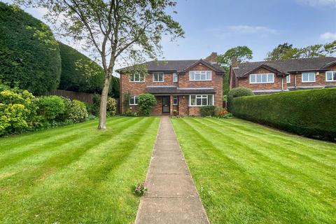 5 bedroom house for sale - Greaves Close, Warwick