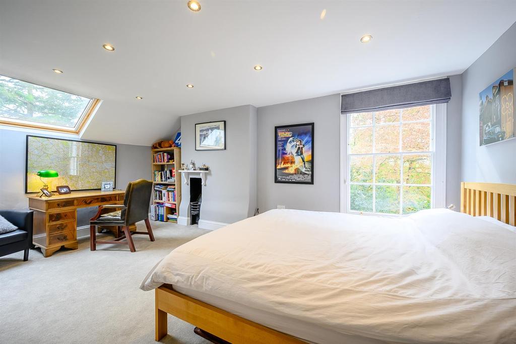 8501171-interior50.jpg