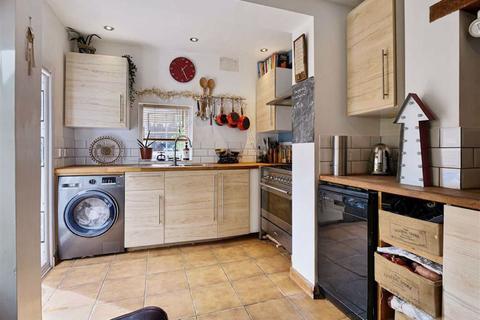 15 Larkbere Road, London, SE26 4HA