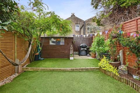 15 Larkbere Road, London, SE26 4HA
