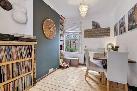 15 Larkbere Road, London, SE26 4HA