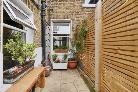 15 Larkbere Road, London, SE26 4HA