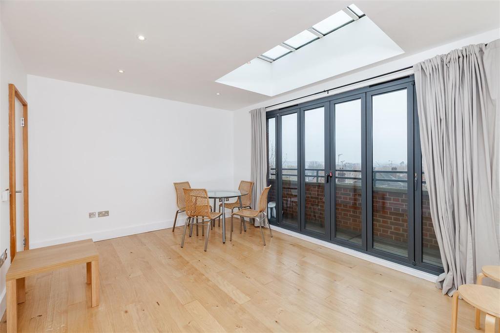 Dartmouth Road, Willesden Green NW2 2 bed apartment £1,800 pcm (£415 pw)