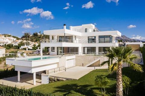 4 bedroom villa, Haza del Conde, Marbella, Malaga, Spain