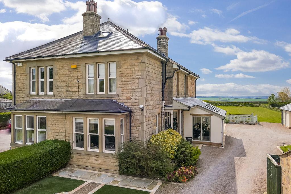 Forest Moor Road, Knaresborough, HG5 4 bed semidetached house £875,000