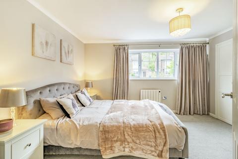 4 Appletree Walk, Chesham, HP5 1SY