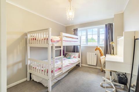 4 Appletree Walk, Chesham, HP5 1SY