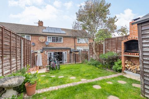 4 Appletree Walk, Chesham, HP5 1SY