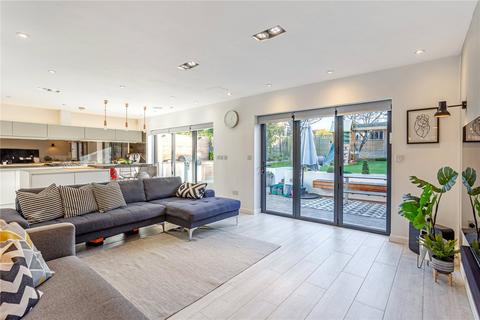 64 Eastcote Road, Ruislip, HA4 8DH