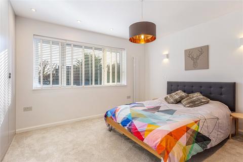 64 Eastcote Road, Ruislip, HA4 8DH