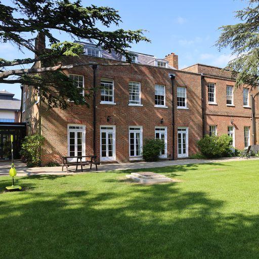 Clare Hall Manor, Ridge Village, South Mimms, EN6 1 bed apartment to