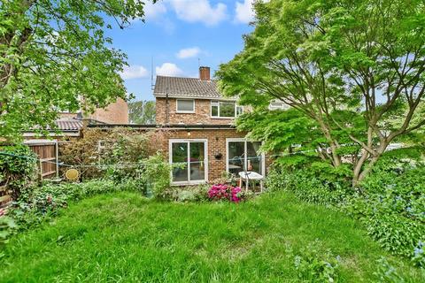 34 The Spinney, Sidcup, DA14 5NF