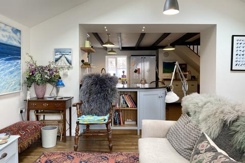 40a High Street, Padstow, PL28 8BB