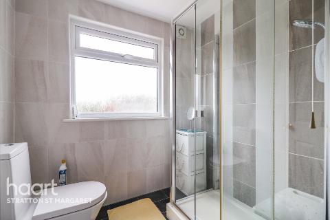 11 Fairlawn, Swindon, SN3 6ET
