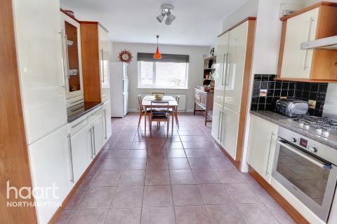 30 Grafton View, Wootton, Northampton, NN4 6HQ