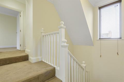 3, Peachey House Bepton Road, Midhurst, GU29 9LU