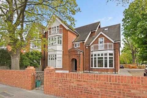 1 bedroom apartment for sale, Hampton Road, Twickenham, Middlesex, TW2