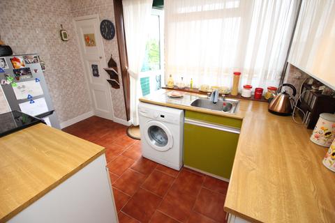 Flat 42, Park Road House Park Road, Kingston Upon Thames, KT2 6DG