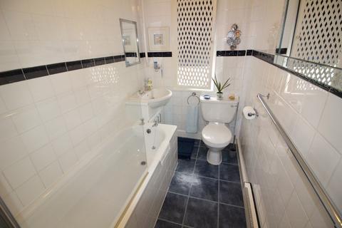 Flat 42, Park Road House Park Road, Kingston Upon Thames, KT2 6DG