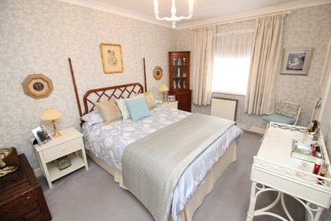 Flat 42, Park Road House Park Road, Kingston Upon Thames, KT2 6DG