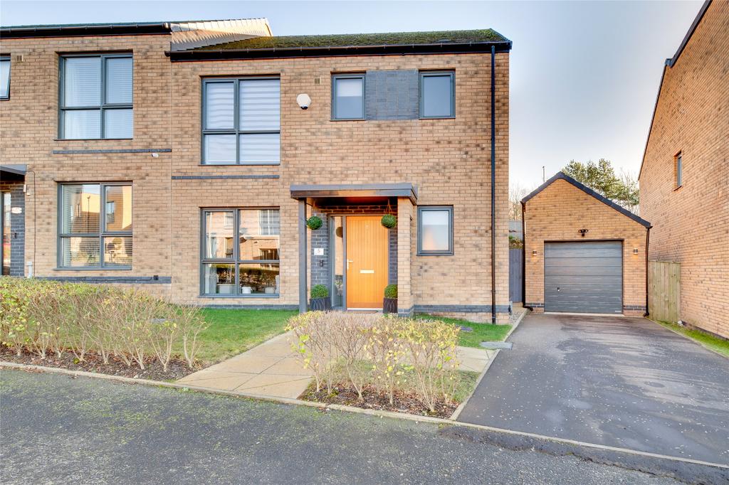Birch Crescent, Birtley, DH3 3 bed semidetached house £270,000
