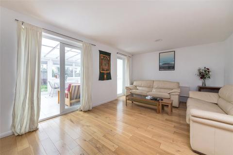 20 Redwood Close, London, SE16 5NJ