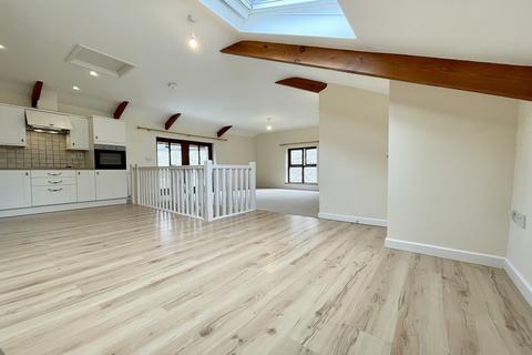 3 bedroom barn conversion to rent, Townlake PL19