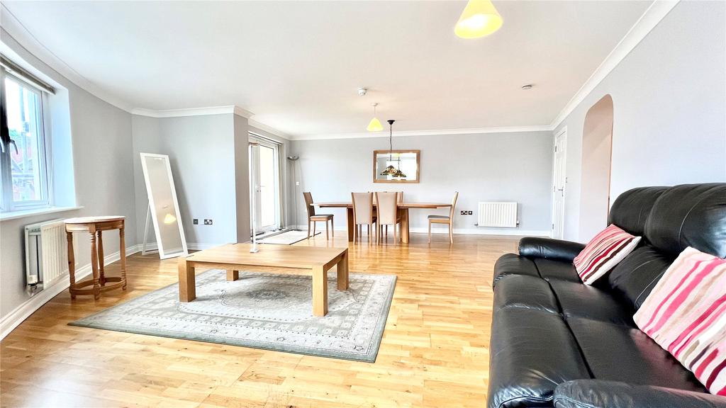 Living/Dining Room