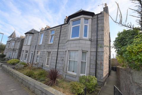 6 bedroom flat to rent, Lilybank Place, Kittybrewster, Aberdeen, AB24