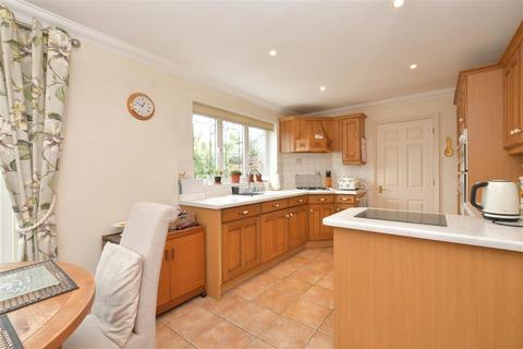 18a Broadmark Lane, Rustington, Littlehampton, BN16 2HJ