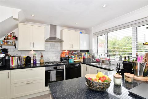 17 Darenth Road, Welling, DA16 3EG