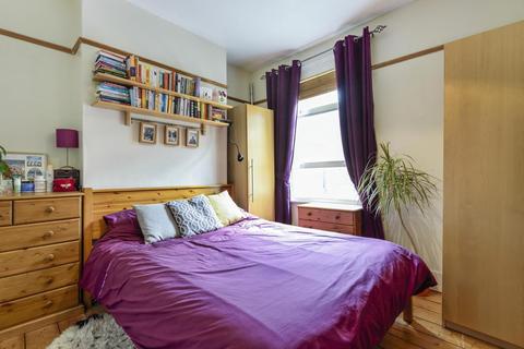 150a Ravensbury Road, London, SW18 4RU
