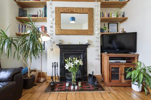 150a Ravensbury Road, London, SW18 4RU
