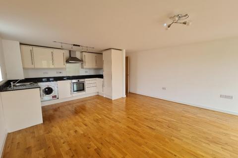 2 bedroom flat to rent, Stevenage Road, Hitchin, SG4