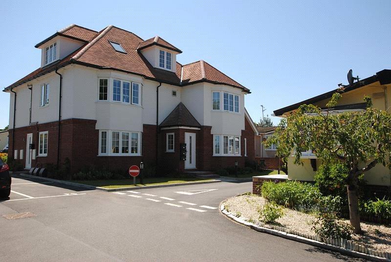 Templeton Park, Bakers Lane, West... 1 bed apartment £900 pcm (£208 pw)