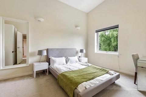 2 bedroom flat for sale, Wellington Square, Kings Cross, Islington, London