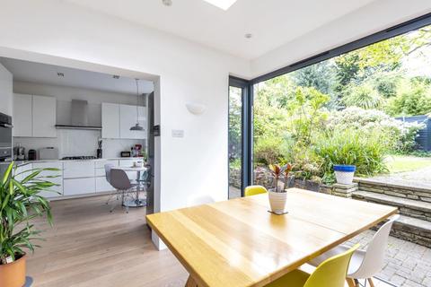 9 Wickliffe Avenue, London, N3 3EL