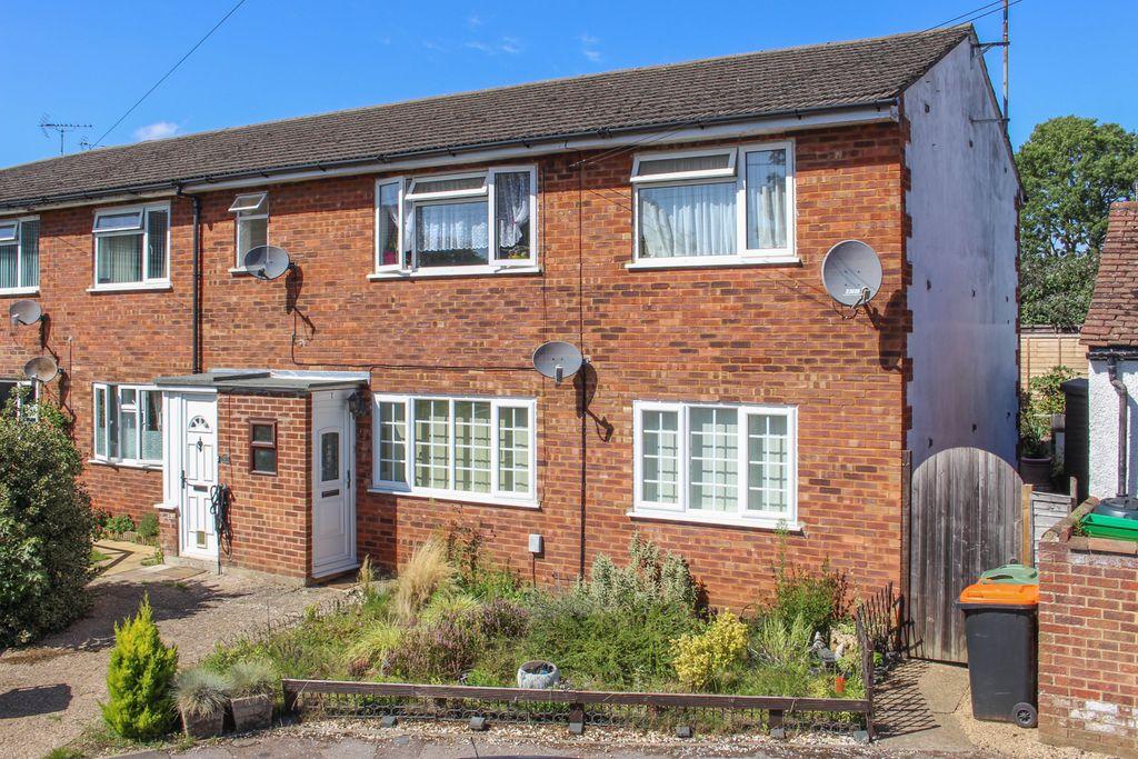 Ash Grove, Leighton Buzzard LU7 1AZ 2 bed £200,000