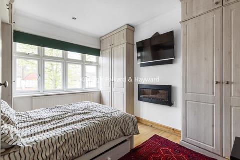 5 bedroom terraced house for sale - Milborough Crescent, Lee
