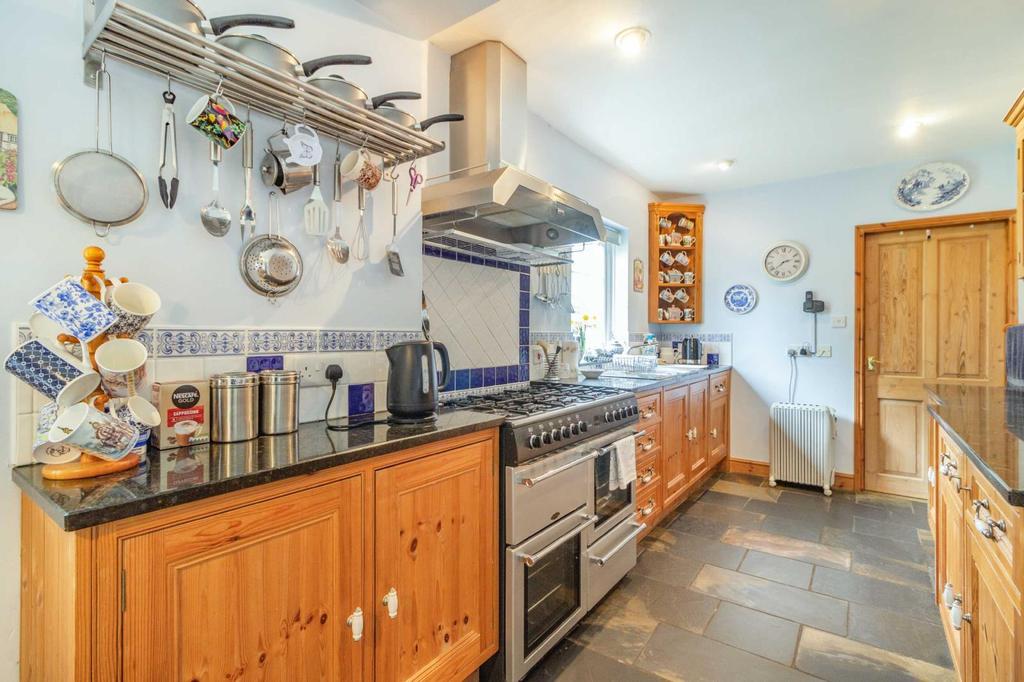 Sandy Lane, Caerwent, Caldicot, Caerwent Brook 4 bed detached house £