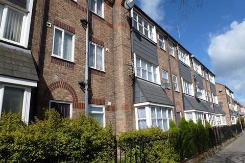 2 bedroom flat to rent, Albert Avenue, Hull HU3