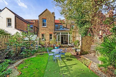 45 Victoria Avenue, Surbiton, KT6 5DN