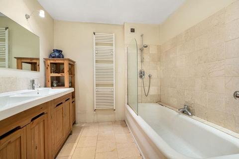 45 Victoria Avenue, Surbiton, KT6 5DN