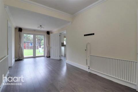 undefined, Chestnut Grove, Ilford