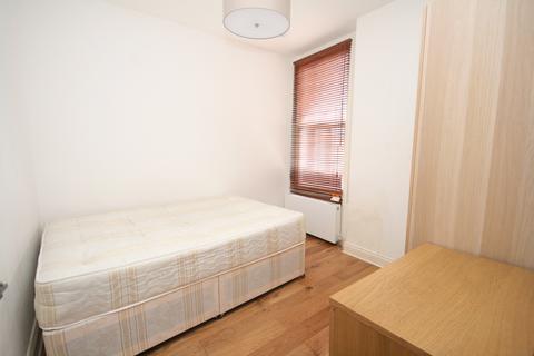 2 bedroom flat to rent, Rathcoole gardens, Crouch Hill