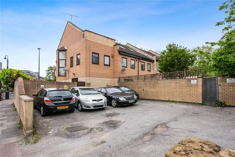 170 Vallance Road, London, E2 6HR