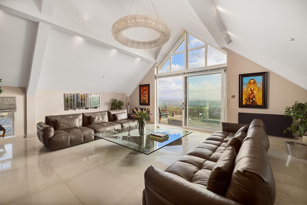 The penthouse, the Ryddings Birtle Road BL9 6 UT-39