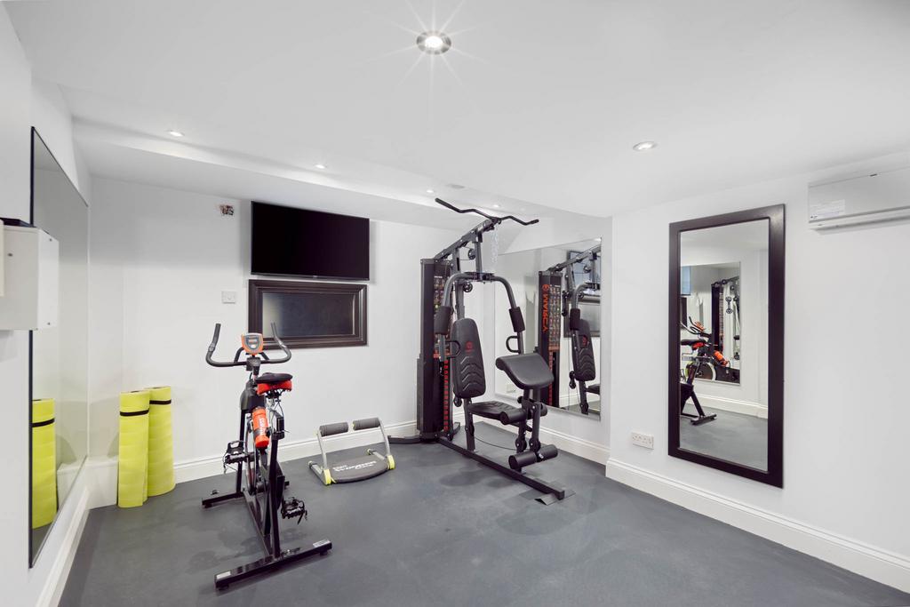 The penthouse, the Ryddings Birtle Road BL9 6 UT-00