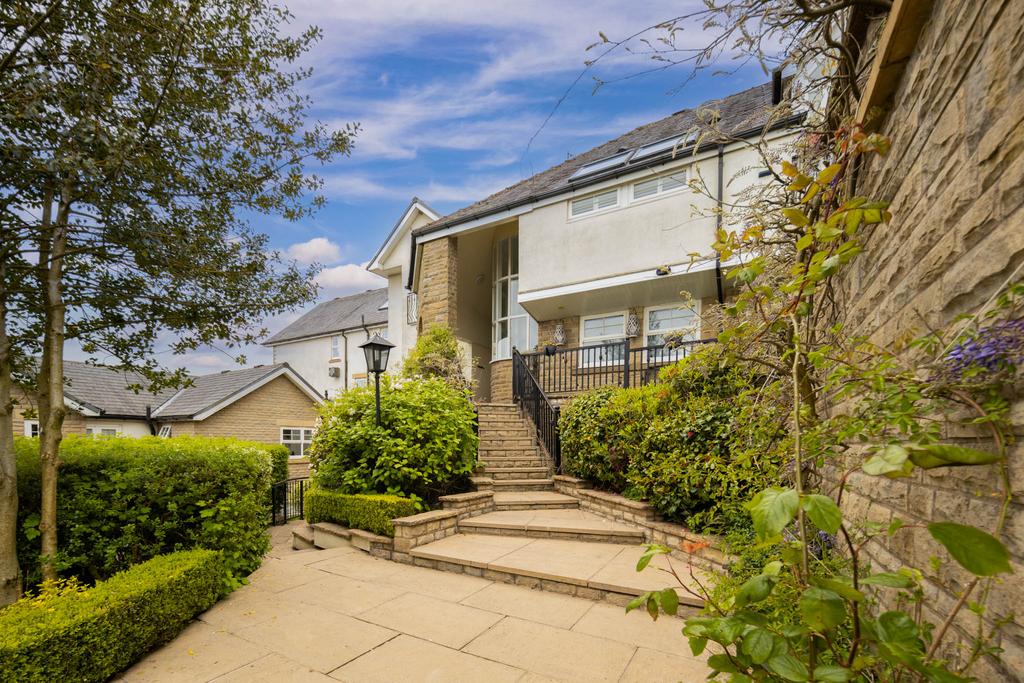The penthouse, the Ryddings Birtle Road BL9 6 UT-00